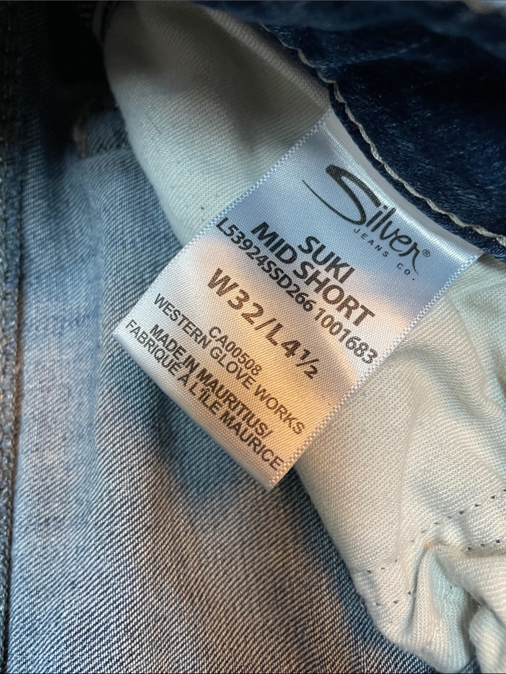 Silver Jeans Shorts Suki Mid Short - Picture 4 of 4